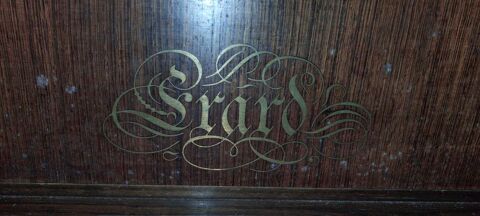 Piano droit ERARD 0 Ste Pezenne (79)