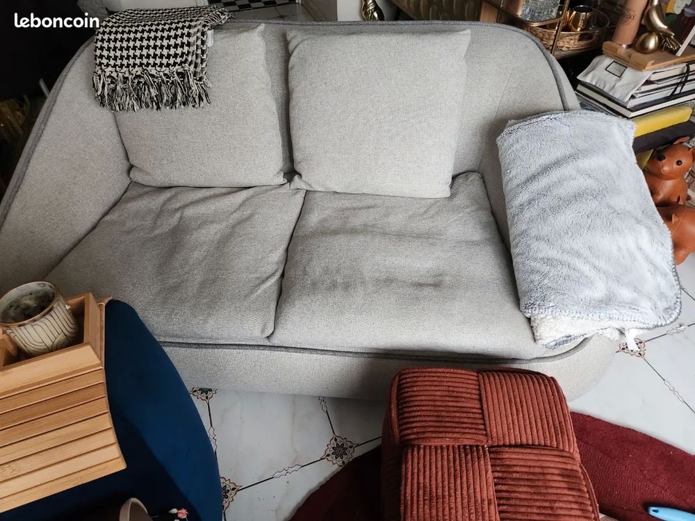 Canap&eacute; tissu 2 places design contemporain Kavehome. Meubles