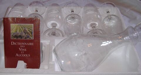 Verres � pieds avec carafe : NEUFS 50 Clermont-Ferrand (63)