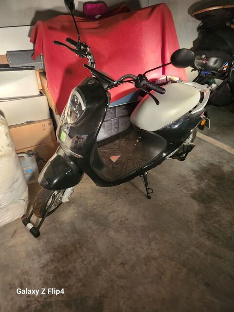 Scooter DIVERS 2023 occasion Aix-en-Provence 13090