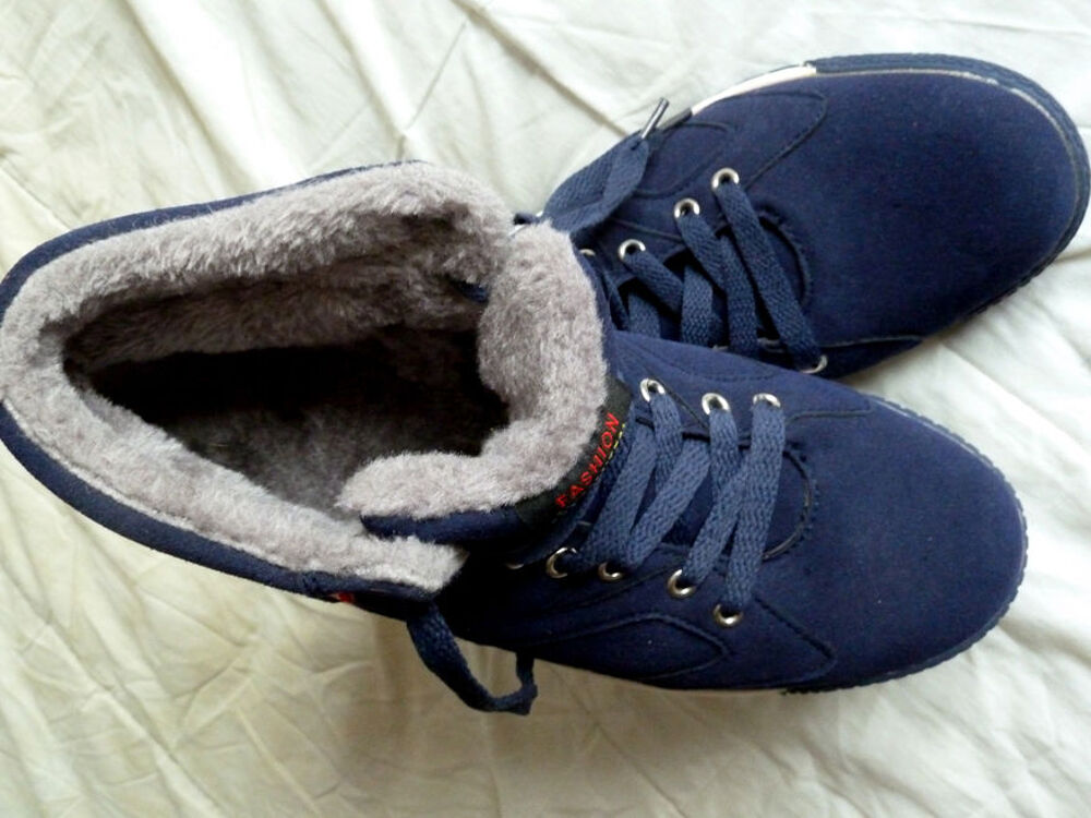 Chaussure de sport montante.T 42 Chaussures