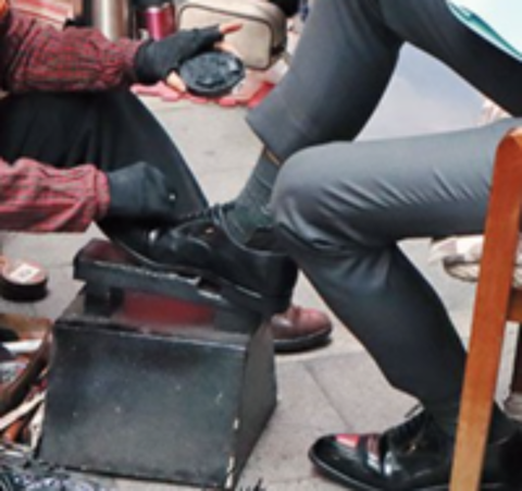   Cirage de chaussures  