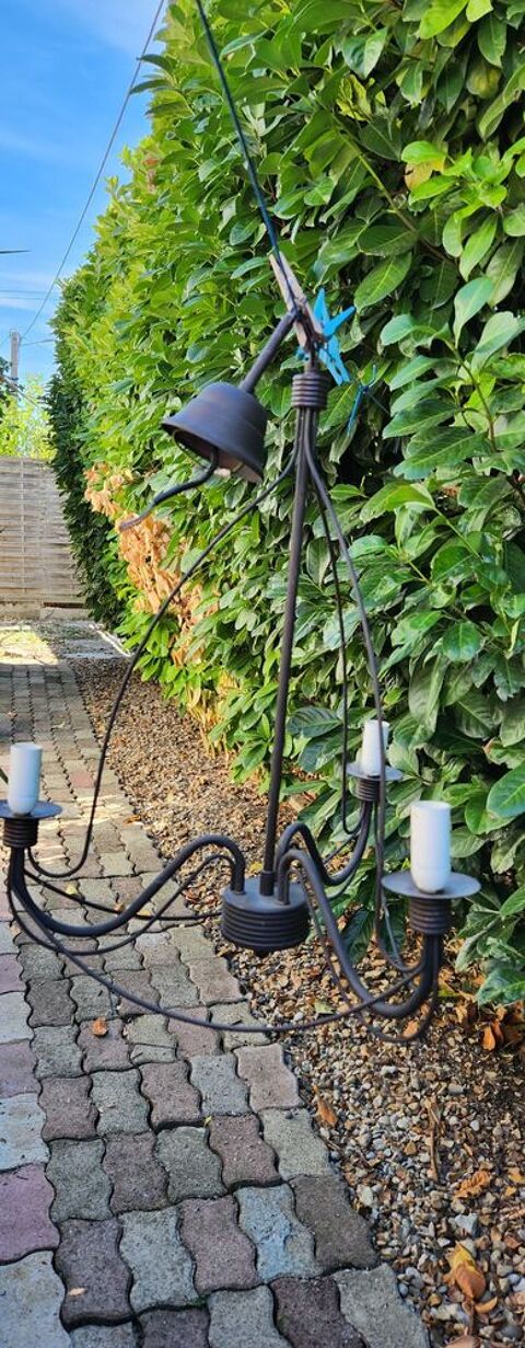 Lustre en fort forgé noir Sens (89)