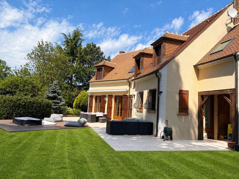 Vente Propriété/Château Belle propriété composée de 2 maisons Frépillon