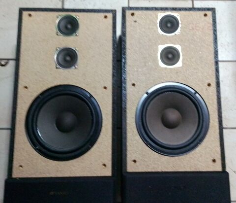 Paire d'enceintes audio beige et noir 50 Haisnes (62)