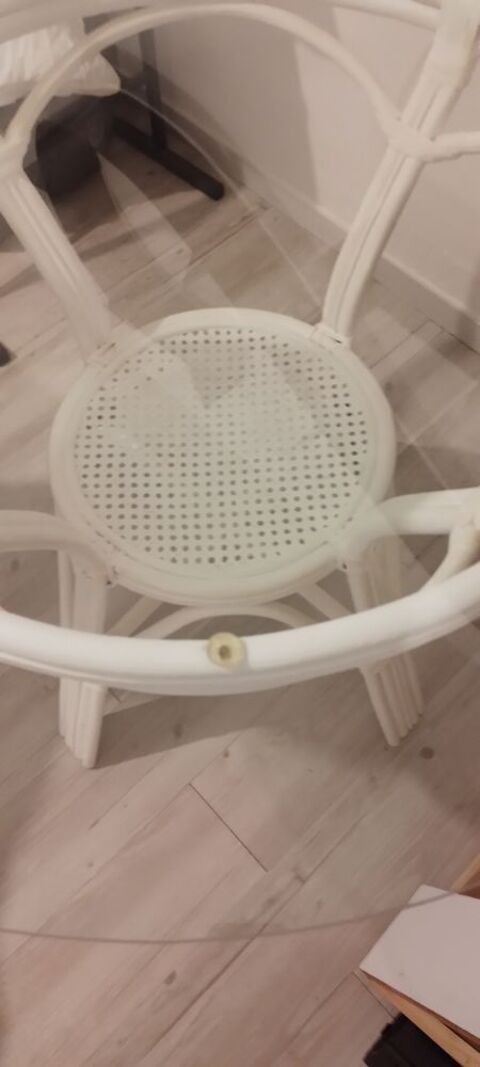 Table en rotin et verre vintage Hy�res (83)