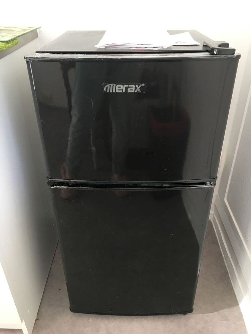 Petit r&eacute;frig&eacute;rateur, neuf Electroménager