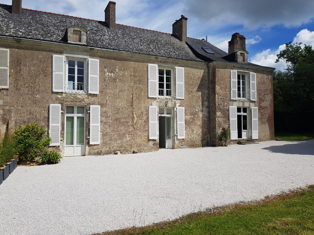 Location Maison Belle demeure Saint Etienne de Montluc,  2km du bourg. Saint-tienne-de-montluc