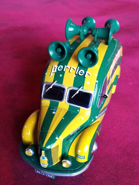 Camion miniature perrier 15 Avermes (03)