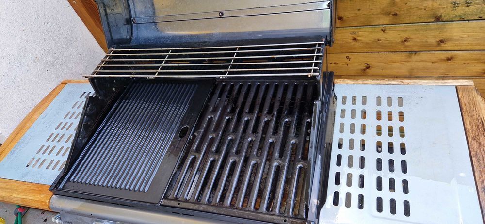 barbecue plancha grill &agrave; gaz 3 feux Jardin