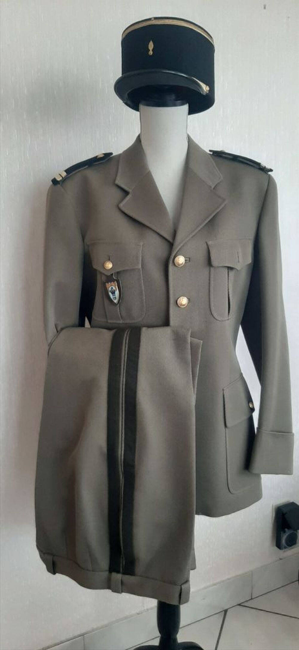 Tenue militaire Vêtements