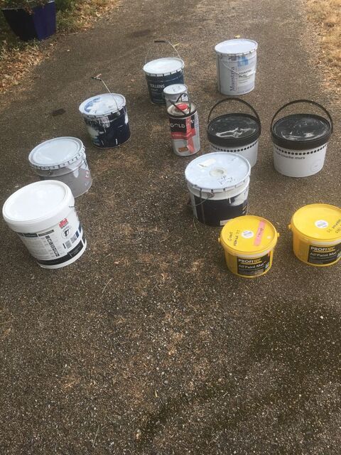 Peinture/vernis/tollens microporeuse/décapant
Le lot 21 pots Castres (81)