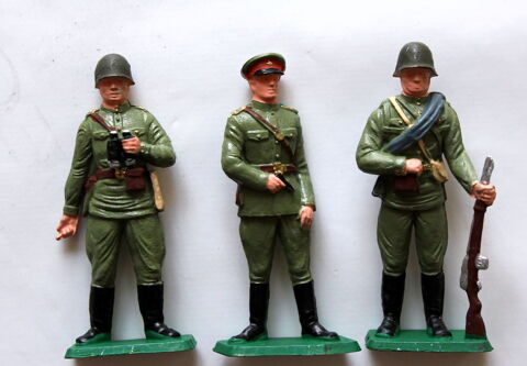 STARLUX soldats russes 15 Issy-les-Moulineaux (92)