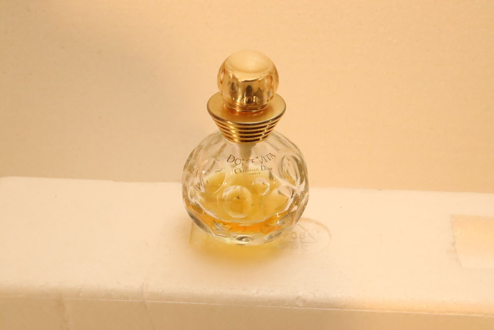 Flacon parfum" Dolce Vita"
