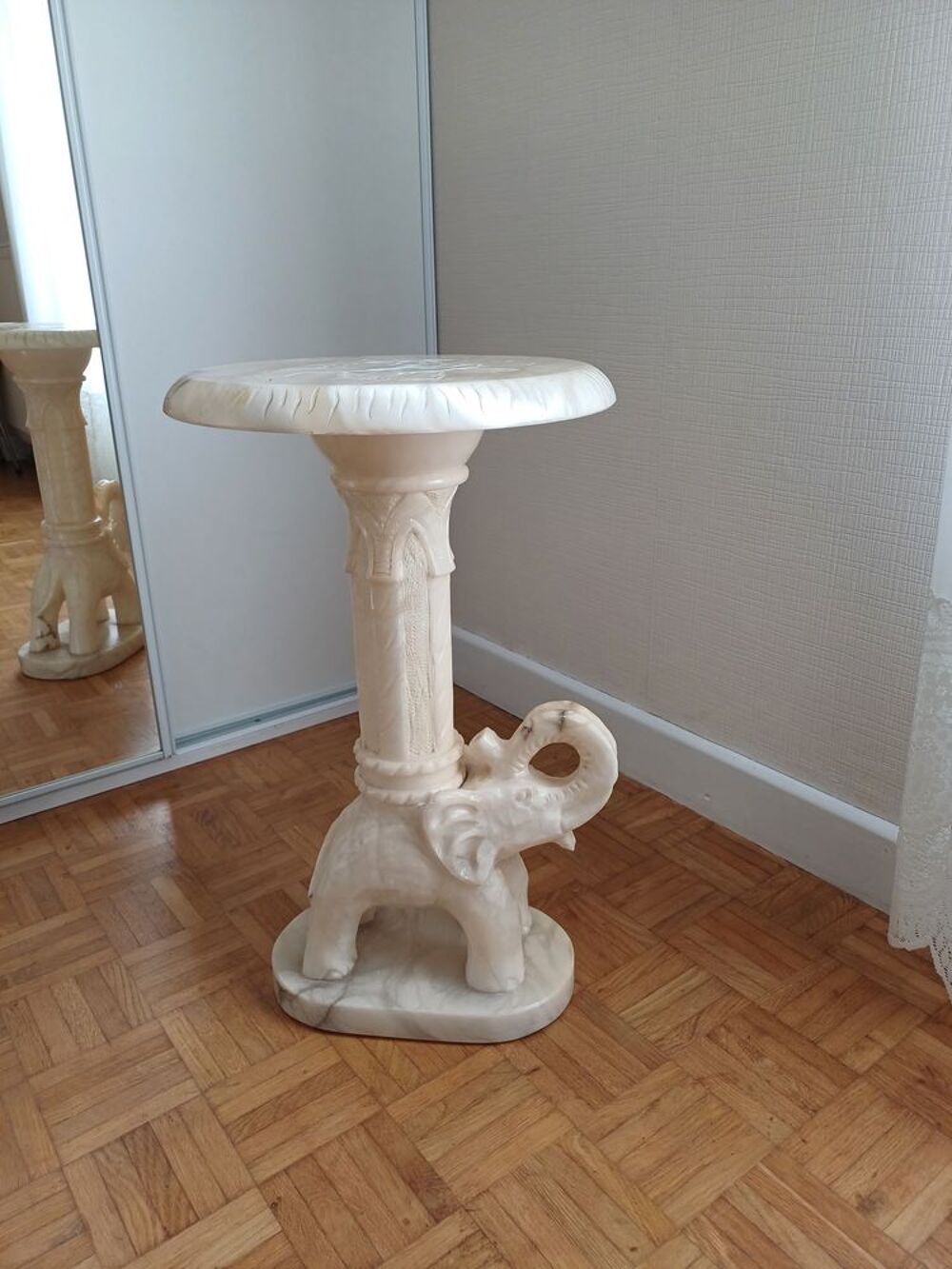 Sellette d&eacute;corative en alb&acirc;tre, hauteur 64 et diam&egrave;tre 38 Décoration