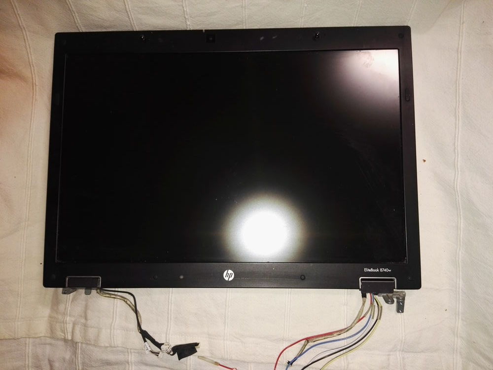 HP 8740W Dalle 17" Matériel informatique