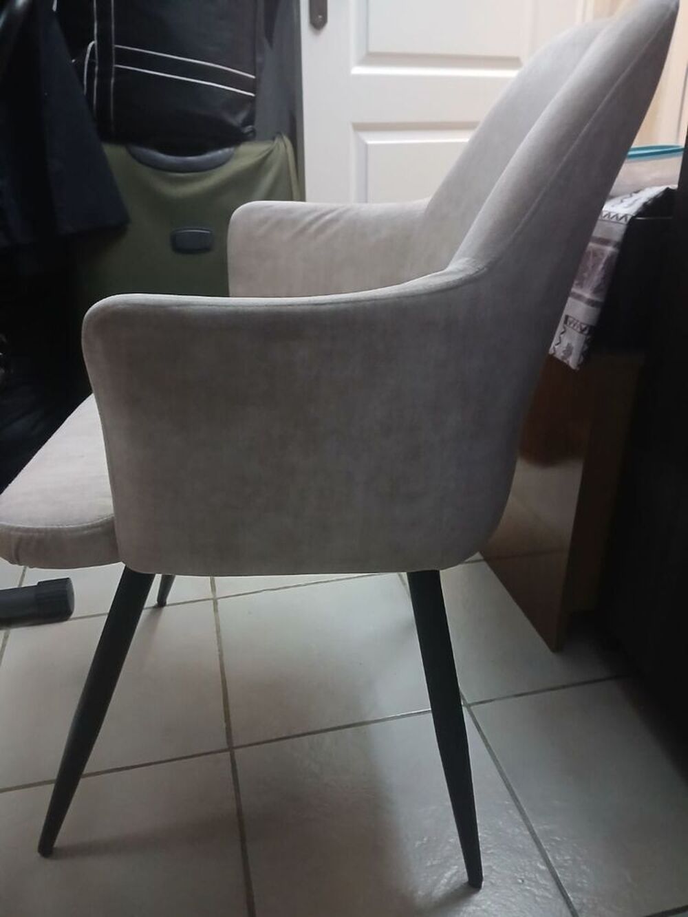 Lot de 2 chaises avec accoudoirs ? Neuves ? Beige Meubles