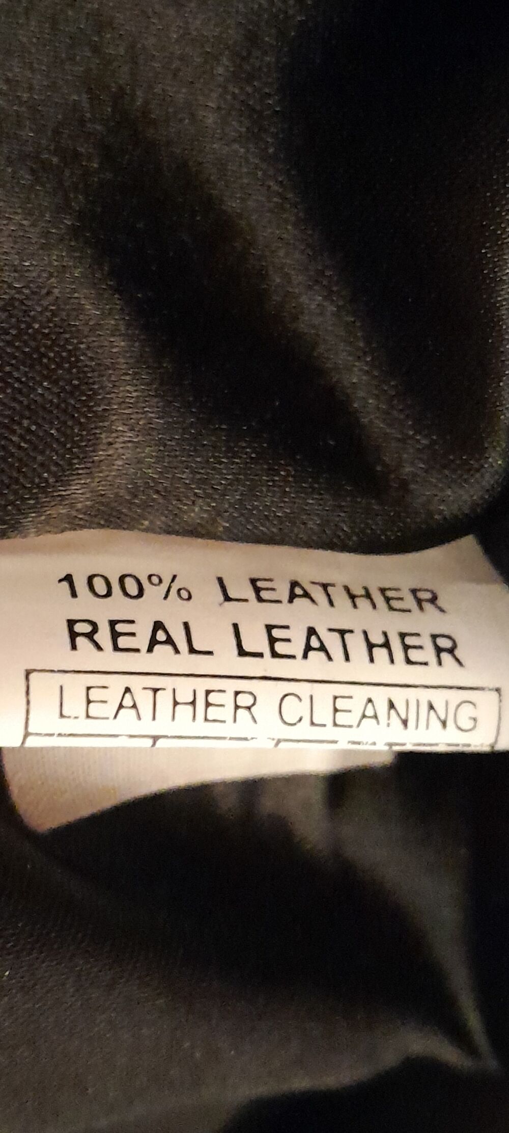 Beau manteau en cuir noir (tbe)
Vêtements