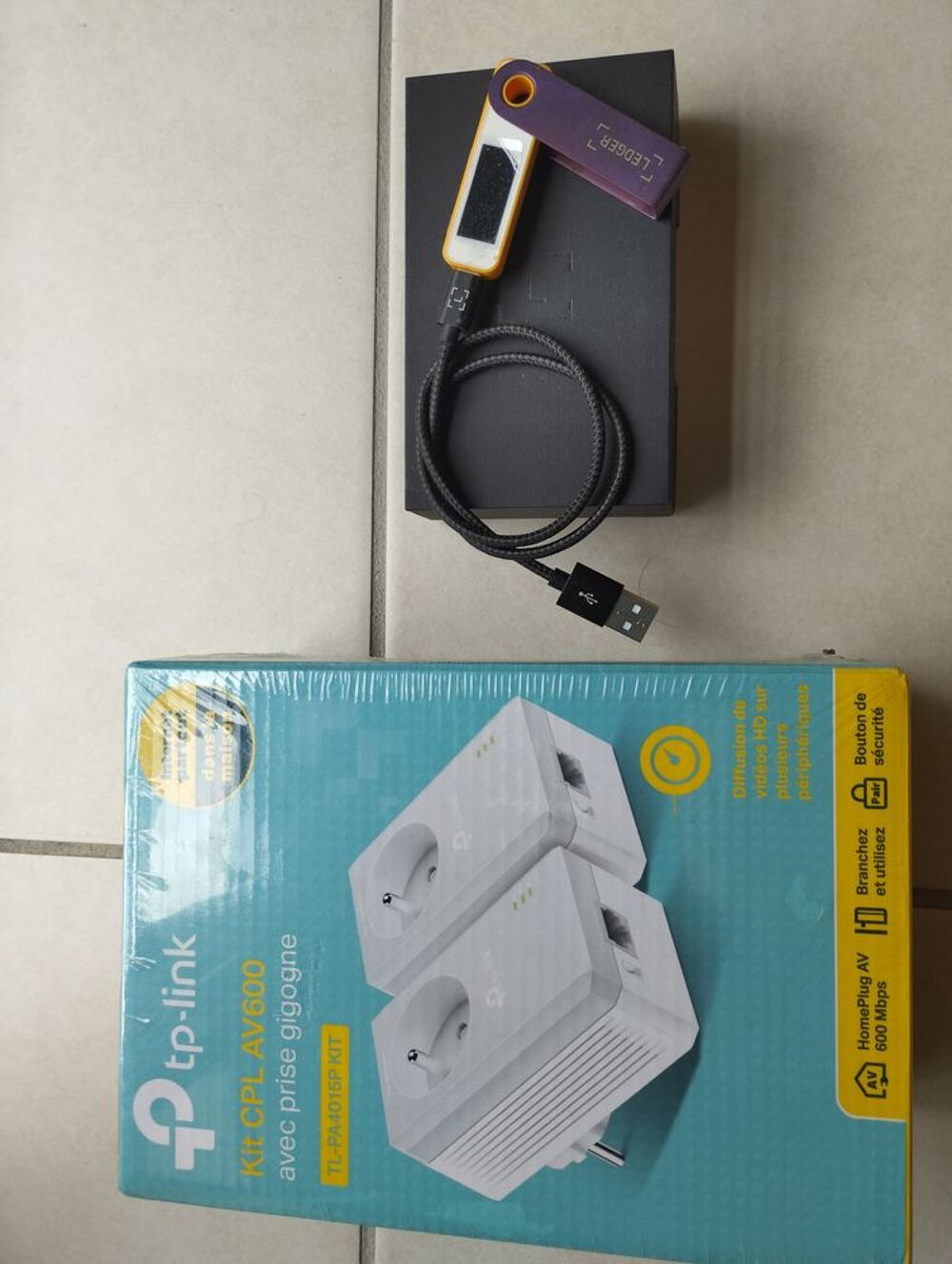 LEDGER NANO PLUS et KIT TP LINK NEUF LES 2 Matériel informatique