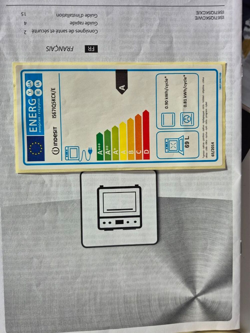 cuisini&egrave;re INDESIT avec 3 plaques &agrave; induction Electrom�nager