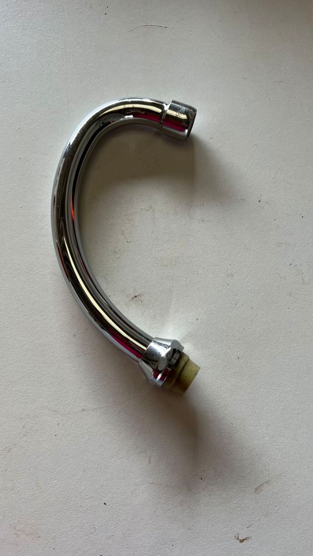 1 COL DE CYGNE POUR LAVABO GROHE Bricolage