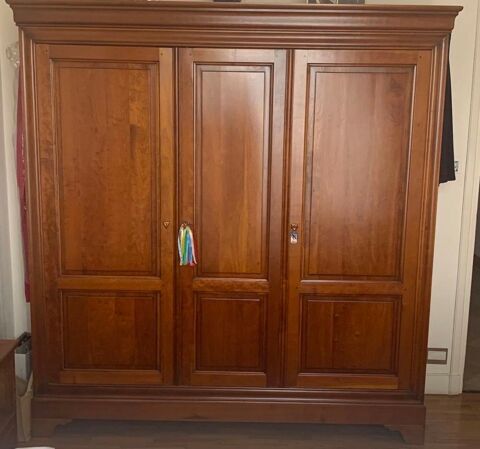 grand armoire en bois massif. excellent état 600 Paris 17 (75)