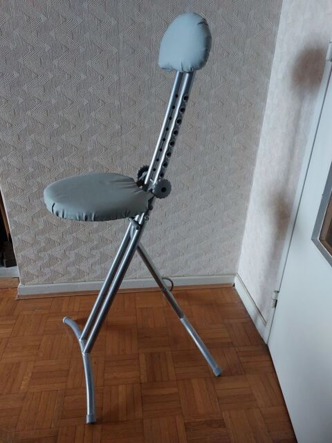 Chaise de repassage pliable Caluire-et-Cuire (69)