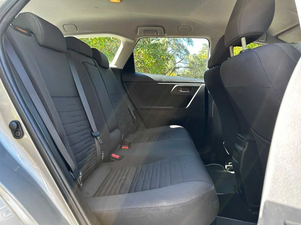 Auris Touring Sports Hybride 136h Business 2018 occasion 78110 Le V&eacute;sinet