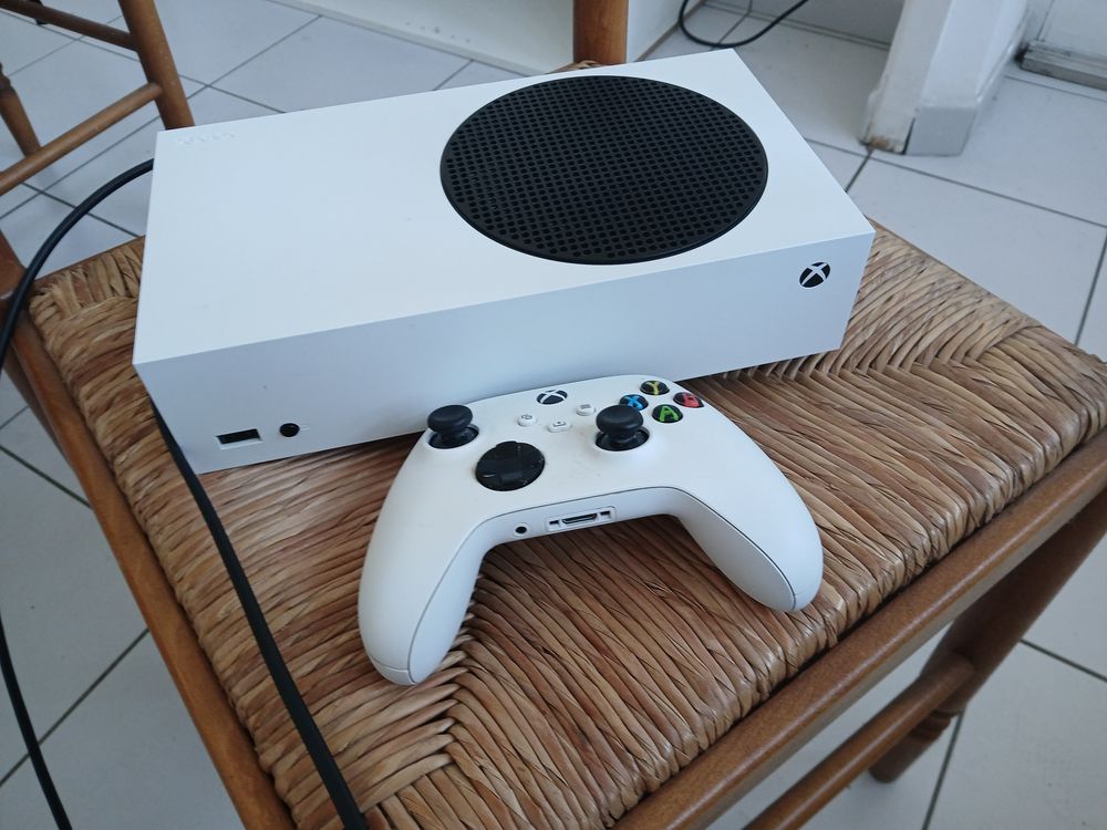 Xbox serie S 500go Consoles et jeux vidéos