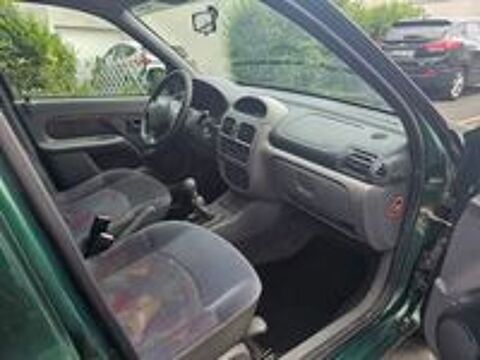 Clio II Clio 1.2i RTE 1999 occasion 51100 Reims