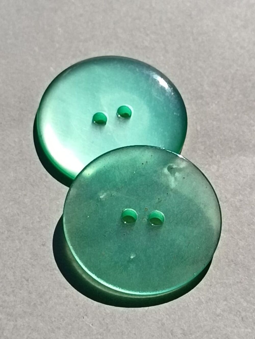 Lot Cr&eacute;atif 15 Boutons Nuances de Vert &amp; Formes Vari&eacute;es Décoration