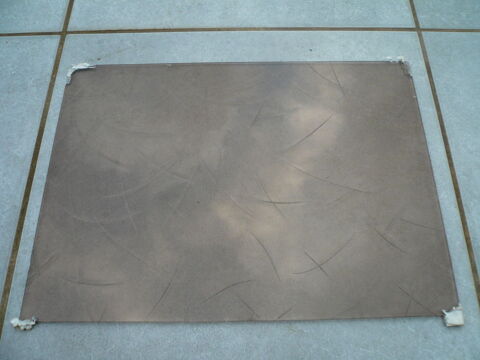 Carreaux de verres l�g�rement fum�s motifs traits 2 Boisset-et-Gaujac (30)