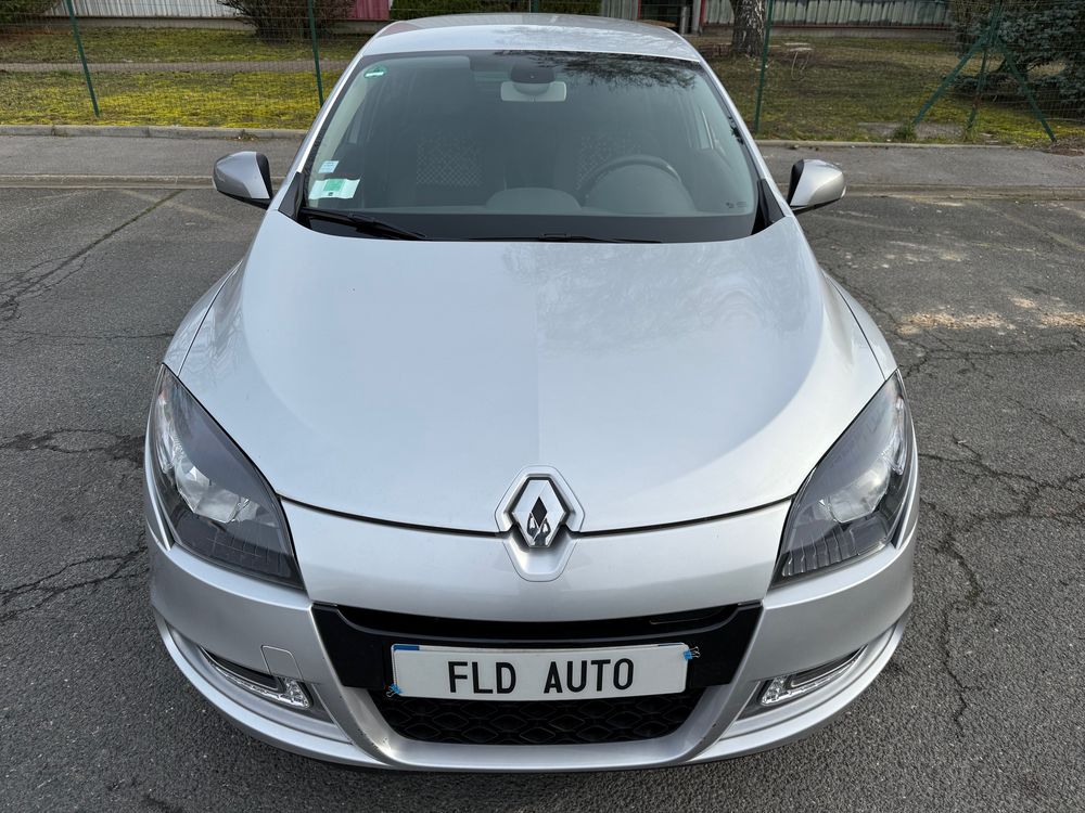 M&eacute;gane III 1.2 TCE 115 ENERGY LIMITED EURO6 2013 occasion 77130 La Grande-Paroisse