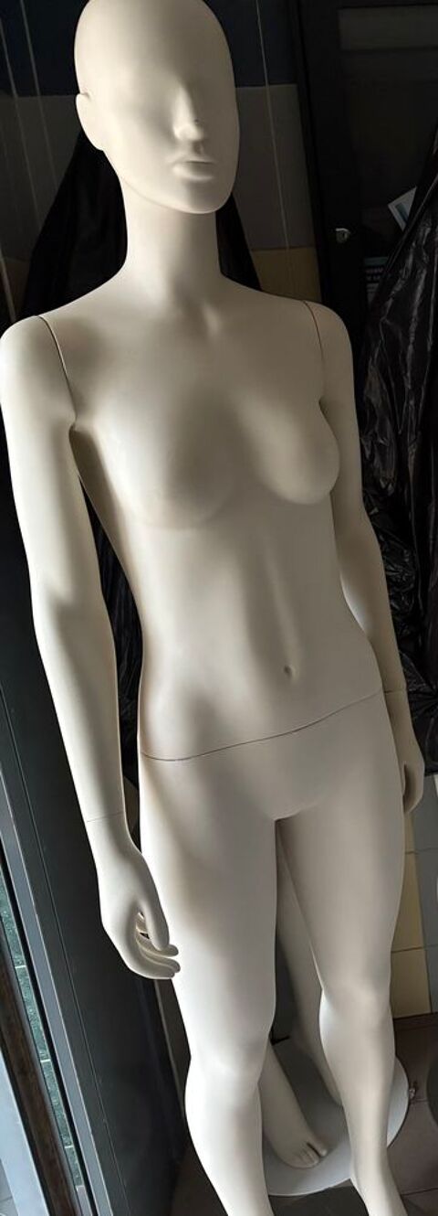Mannequin femme Paris 1 (75)