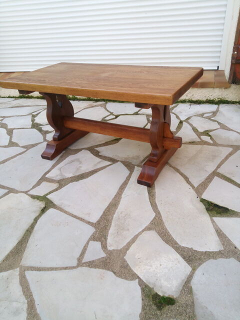 petite table basse style monastère 100 Les Mayons (83)