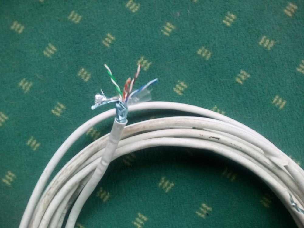 C&acirc;ble de raccordement r&eacute;seau RJ45 cat&eacute;gorie 5E Matériel informatique