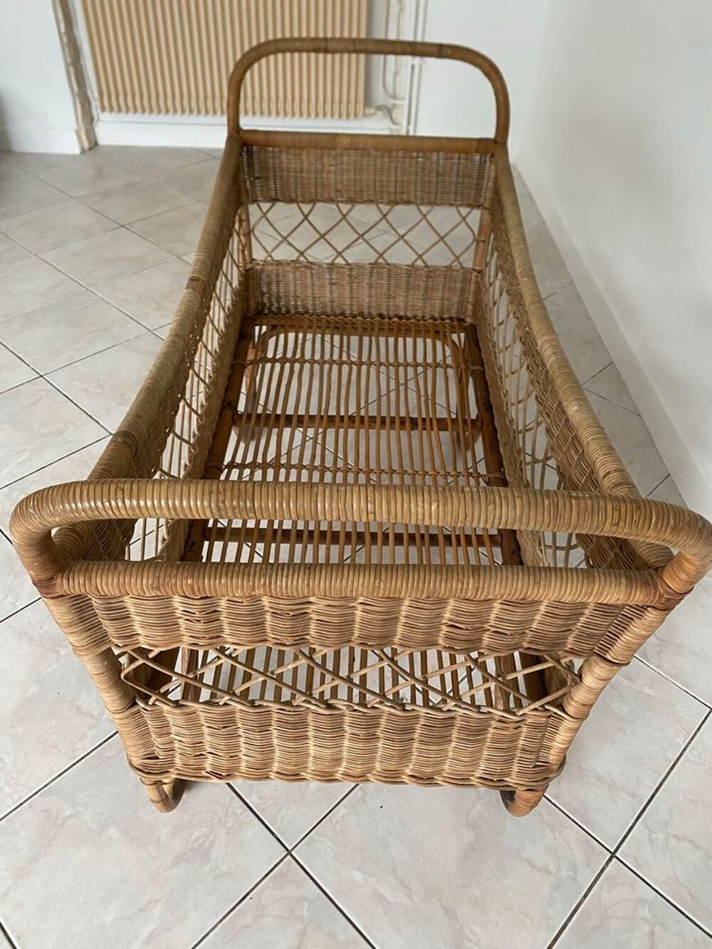 lit pour b&eacute;b&eacute; en rotin Mobilier enfants