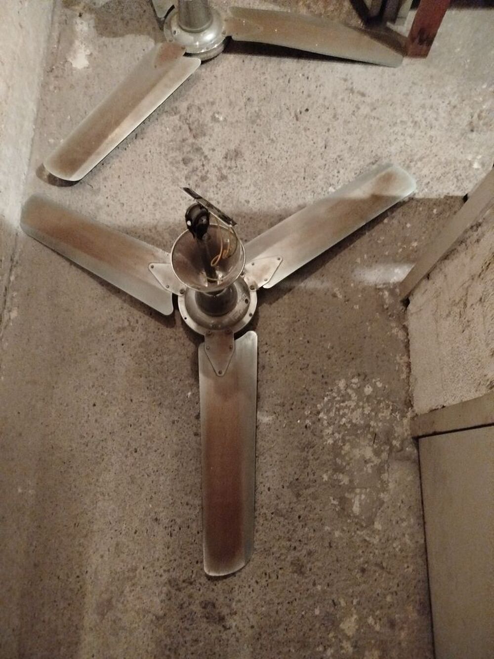 Ventilateurs de plafond m&eacute;talliques Décoration