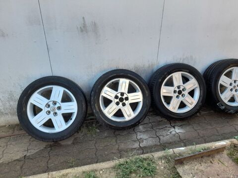 Pi&egrave;ces et &eacute;quipements Voiture Pi&egrave;ces et &eacute;quipements Voiture  occasion Tournus 71700