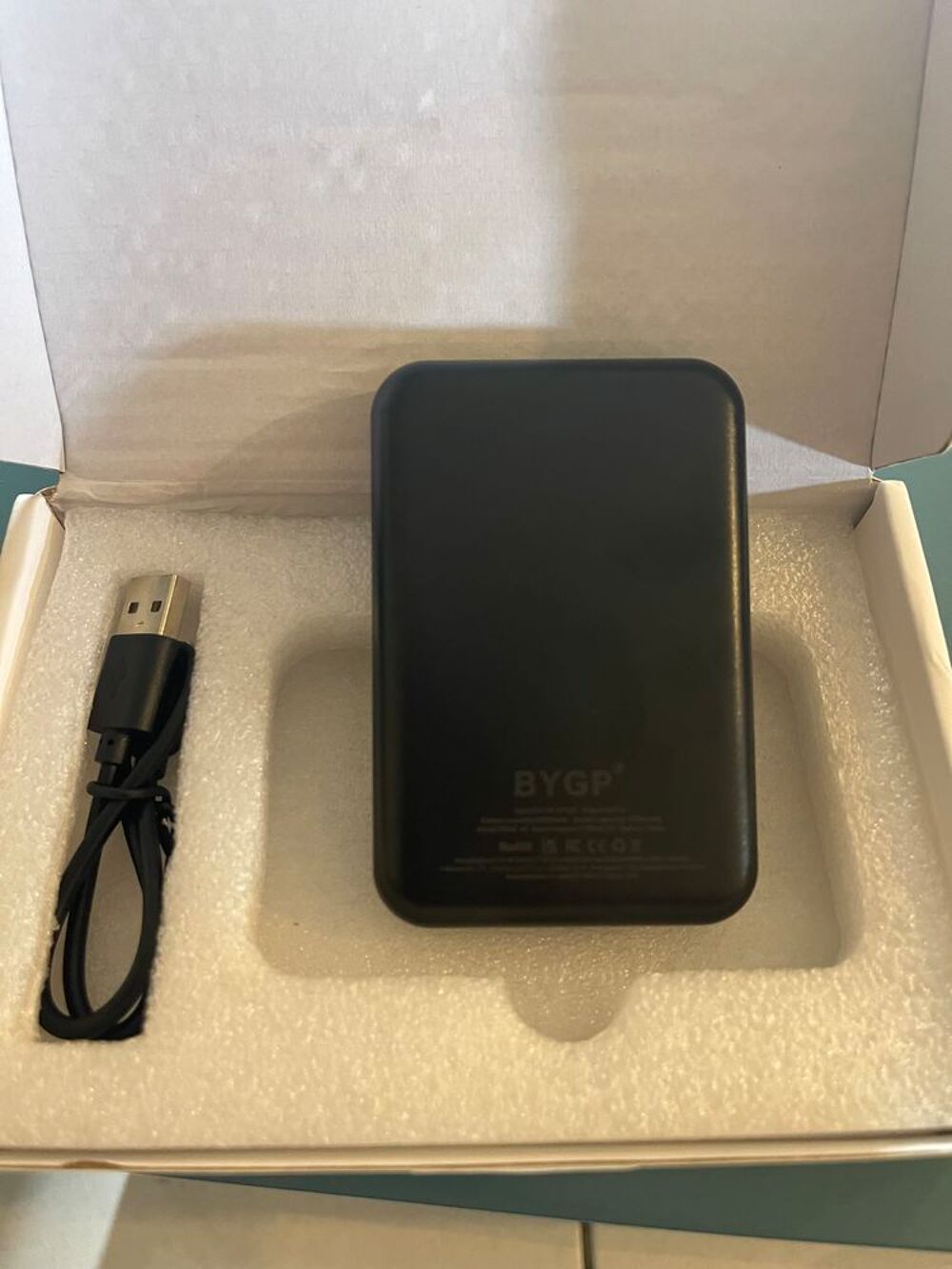 Batterie externe &agrave; induction neuve Matériel informatique