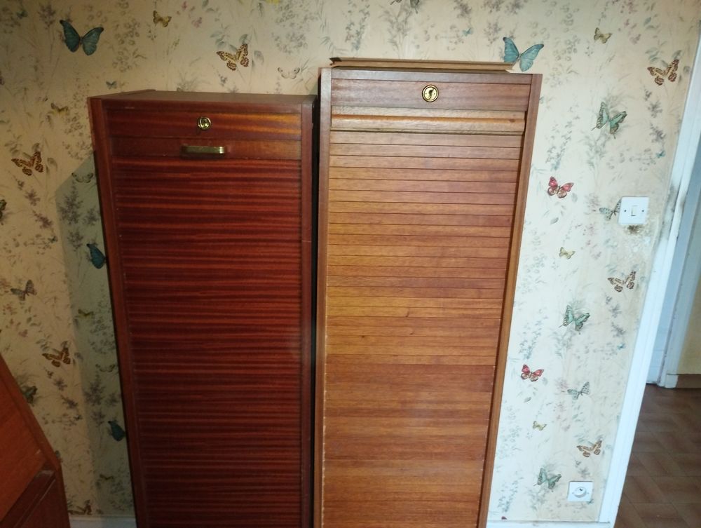 Classeur a rideau ancien / vintage. Armoire a &eacute;tage. Meubles