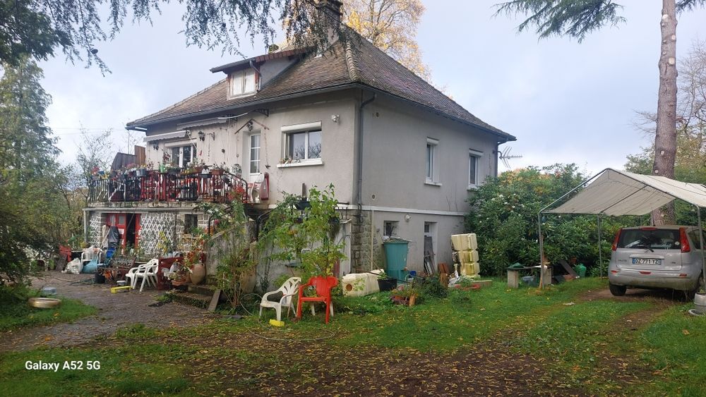 Maison 4 pièces 80 m² · à Saint-Saud-Lacoussière · 80 m² · 15 000 €