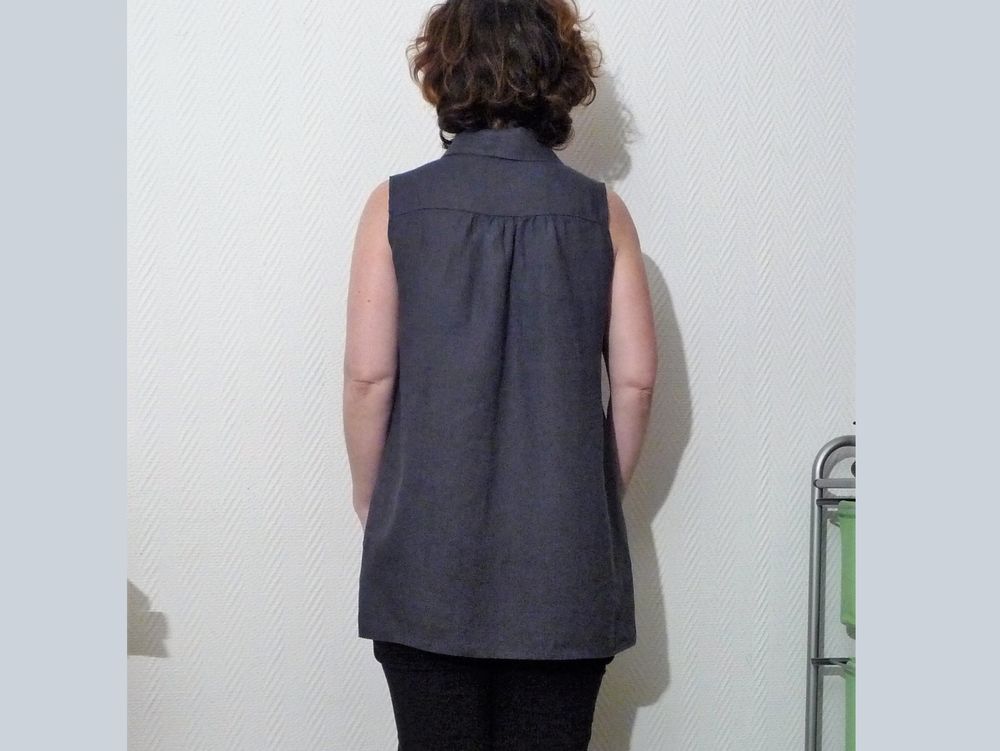 Chemise/ Blouse en 100% Lin Bleu sans manches- Taille S Vêtements