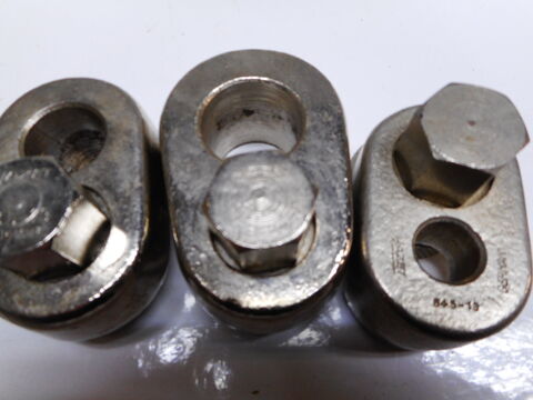 Extracteur de goujons � came  
30 Tarbes (65)