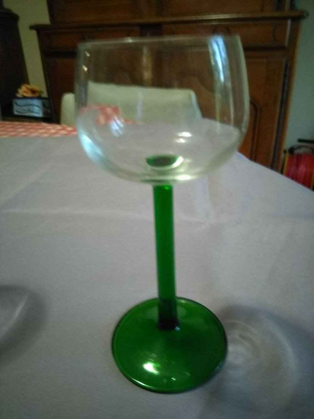 7 verres &agrave; vin Luminarc, ann&eacute;es 70/80 Dcoration