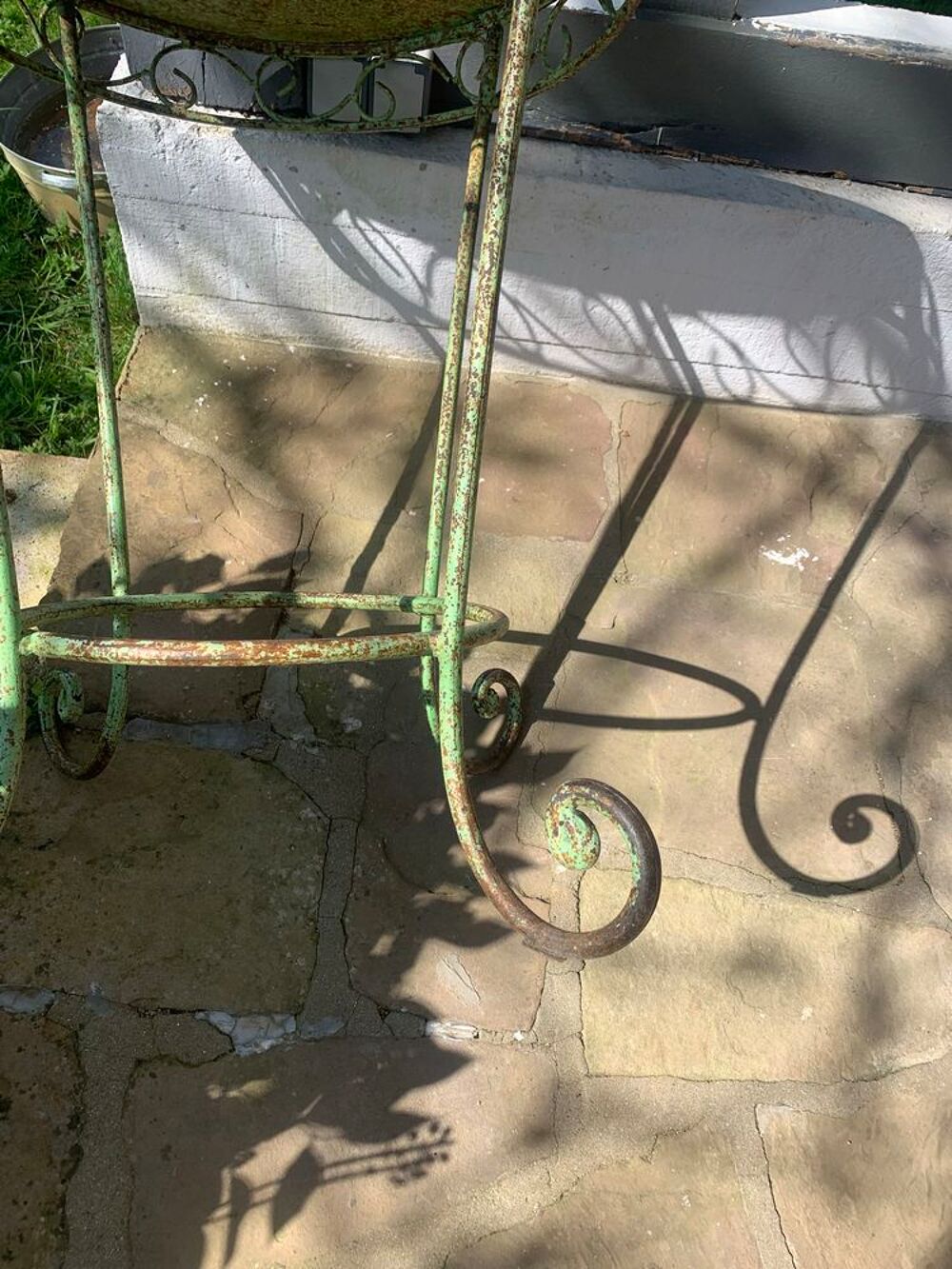 table/gu&eacute;ridon vintage de jardin/balcon Jardin