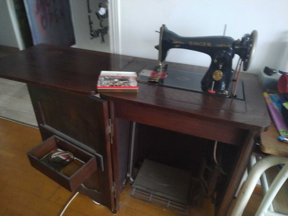 Macine a coudre SINGER en meuble Meubles
