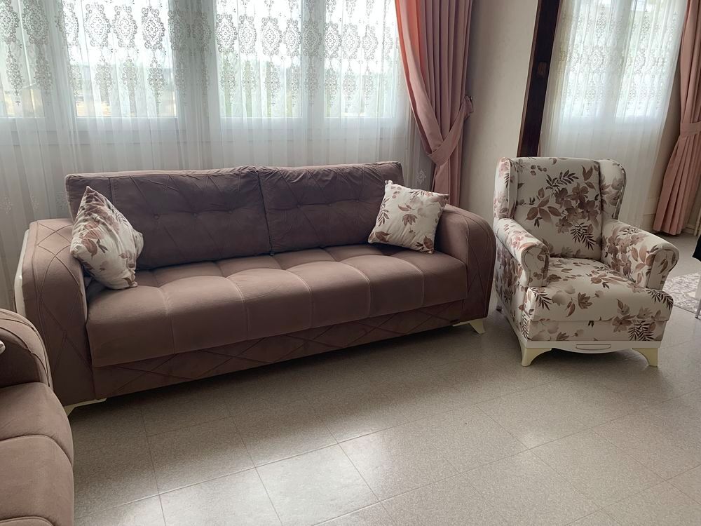 Canap&eacute; 3 places + canap&eacute; 2 places + fauteuil + table basse Meubles