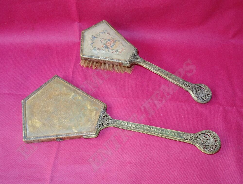 ANCIEN ENSEMBLE DE TOILETTE XIX&egrave;me Décoration
