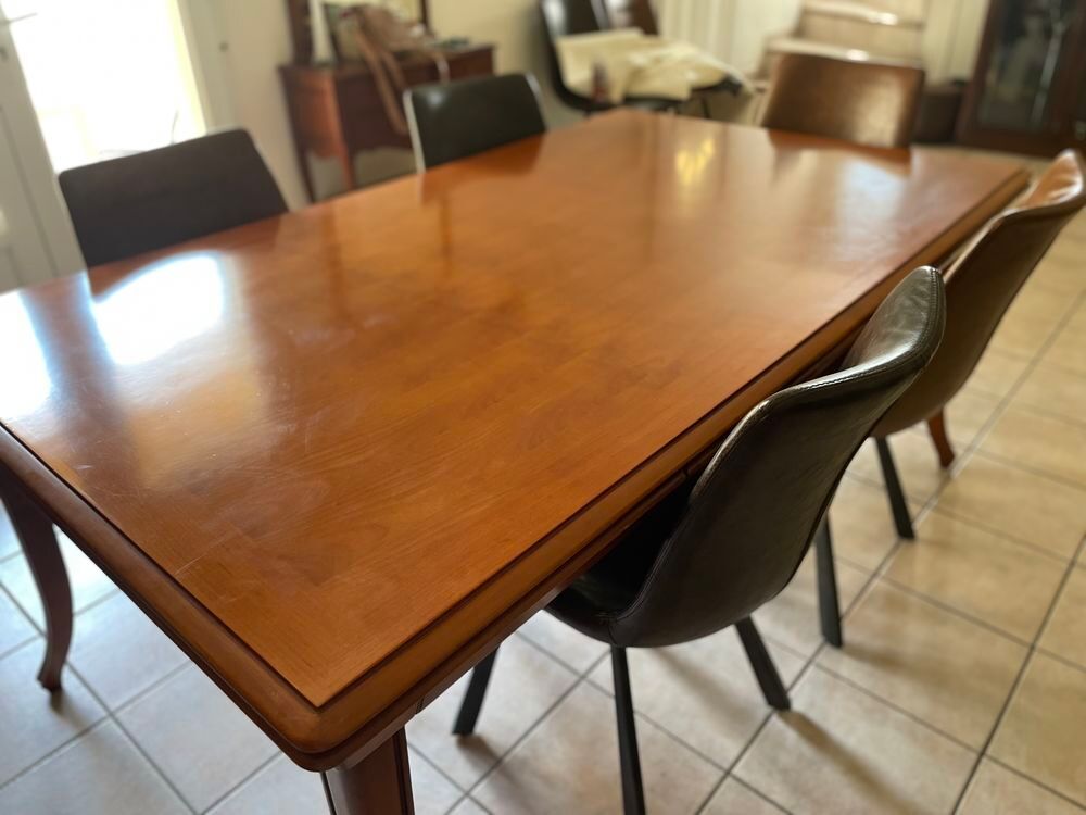 table + meuble bas biblioth&egrave;que + 8 chaises merisier Meubles